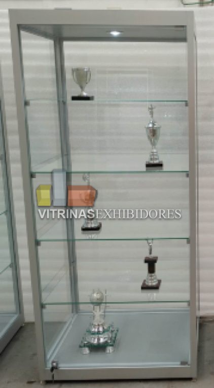 Transformando espacios exhibidores de vidrio para figura de coleccion